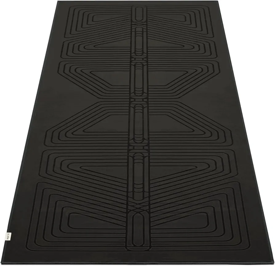 Gecko Warrior Yoga Mat Towel - Unbeatable Double-Sided Silicone Grip for Ultimate Stability, Wet or Dry | Designed for Hot Yoga, Pilates, Sweaty Exercises (Nightfall Charcoal)