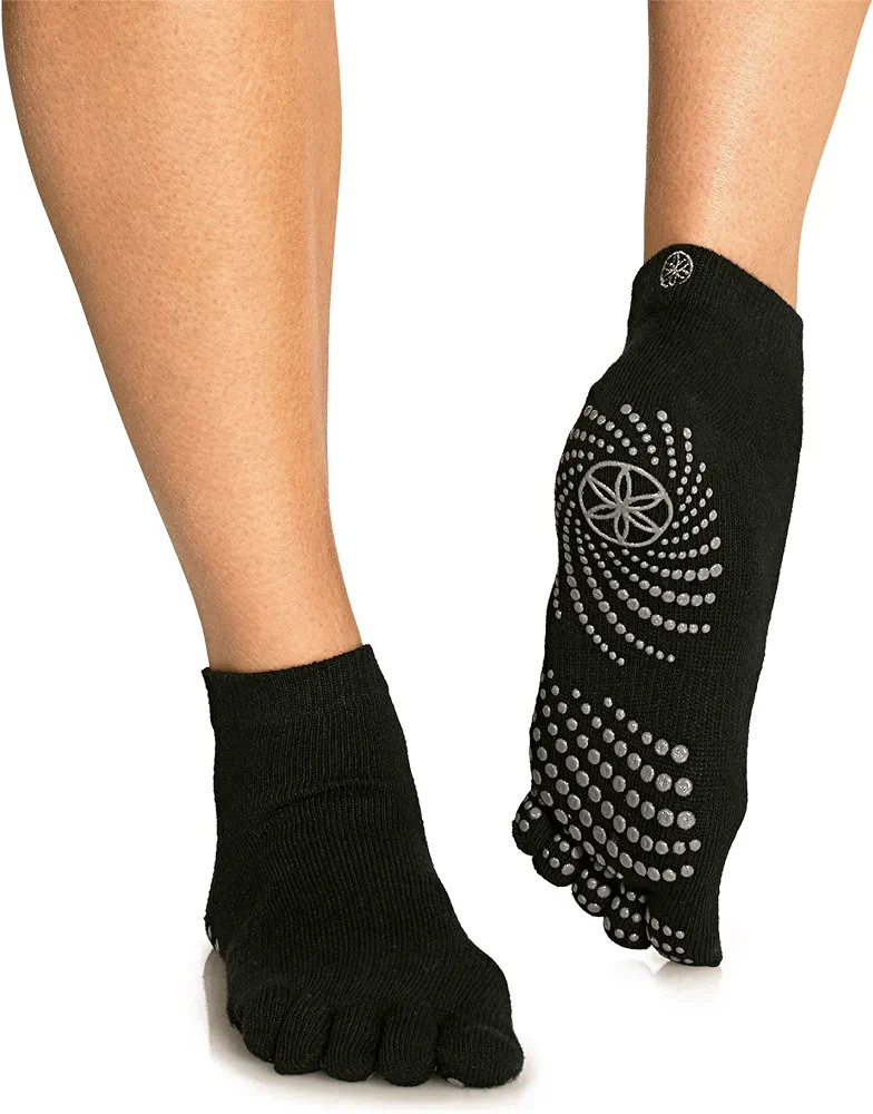Gaiam Grippy Yoga Socks for Women & Men – Full Toe Non Slip Sticky Grip Accessories for Yoga, Barre, Pilates, Dance, Ballet