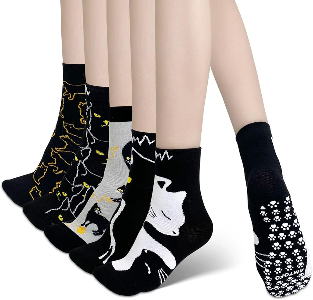 Hellomamma Grip Socks for Women, Non Slip Yoga Animal Socks for Pilates Dance Hospital Ballet Workout Non Skid Cat Socks